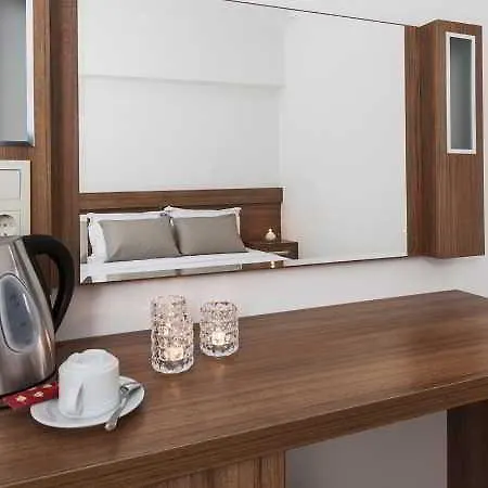 מלון Troy Boutique Hotel&suites&spa