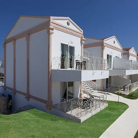 Troy Boutique Hotel&suites&spa فندق Çeşme