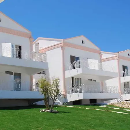 מלון Troy Boutique Hotel&suites&spa 2*