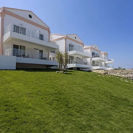 מלון Troy Boutique Hotel&suites&spa